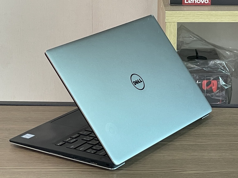 DELL XPS 13 9360