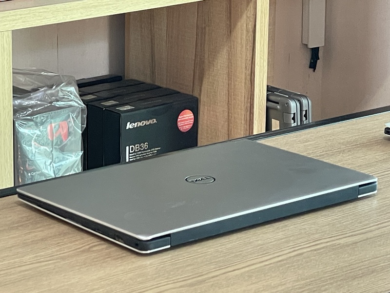 DELL XPS 13 9360