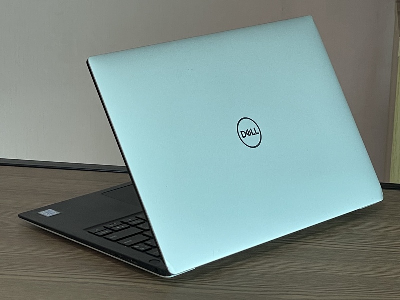DELL XPS 13 9370