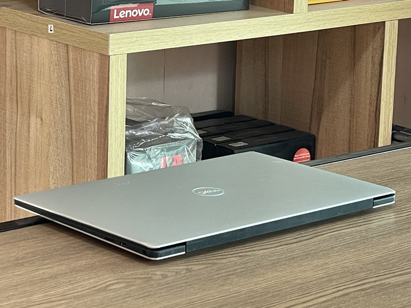 DELL XPS 13 9370