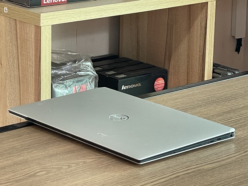 DELL XPS 13 9370