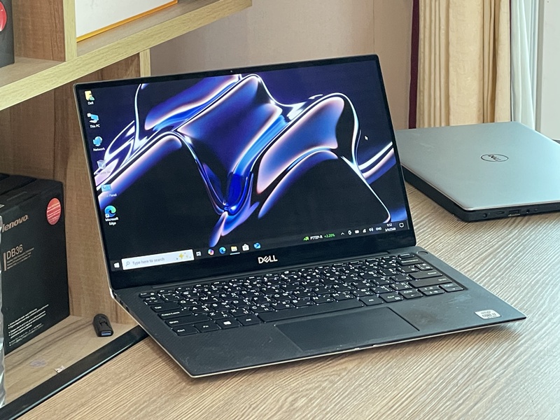 DELL XPS 13 7390