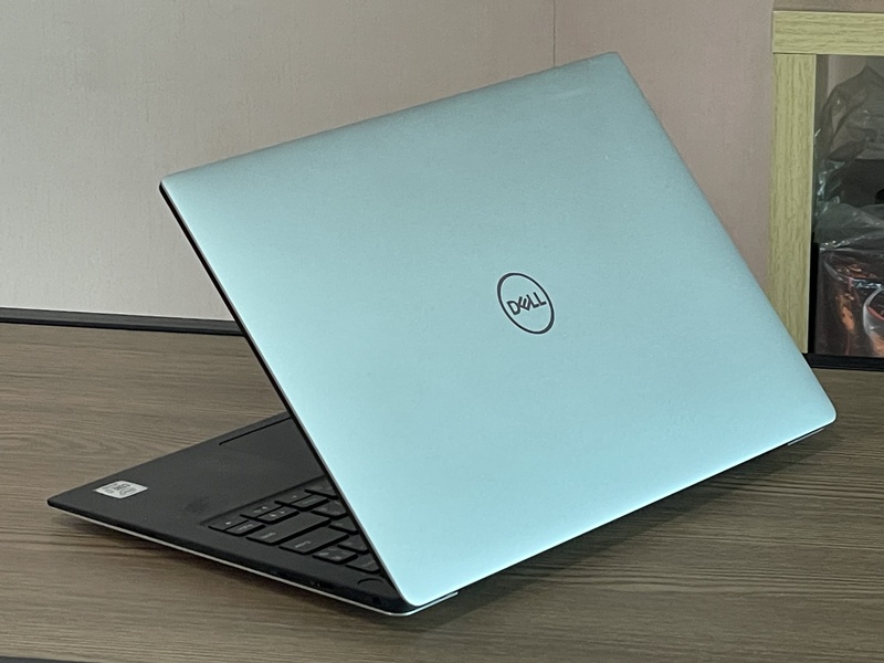 DELL XPS 13 7390