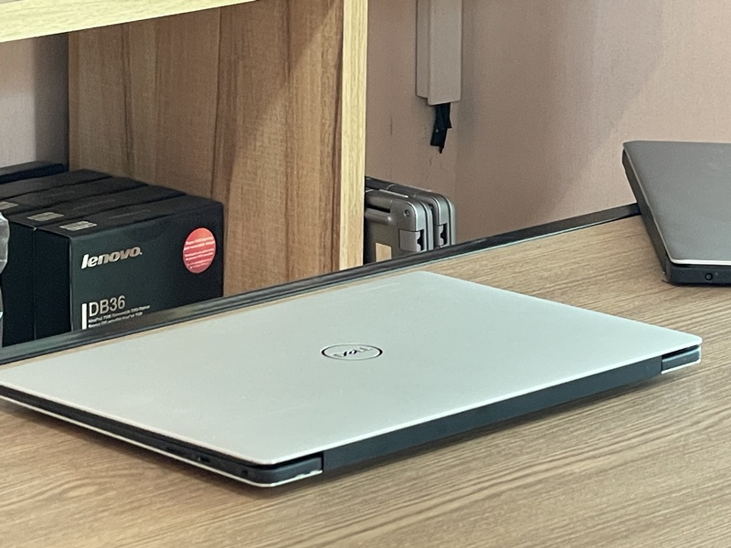 DELL XPS 13 7390