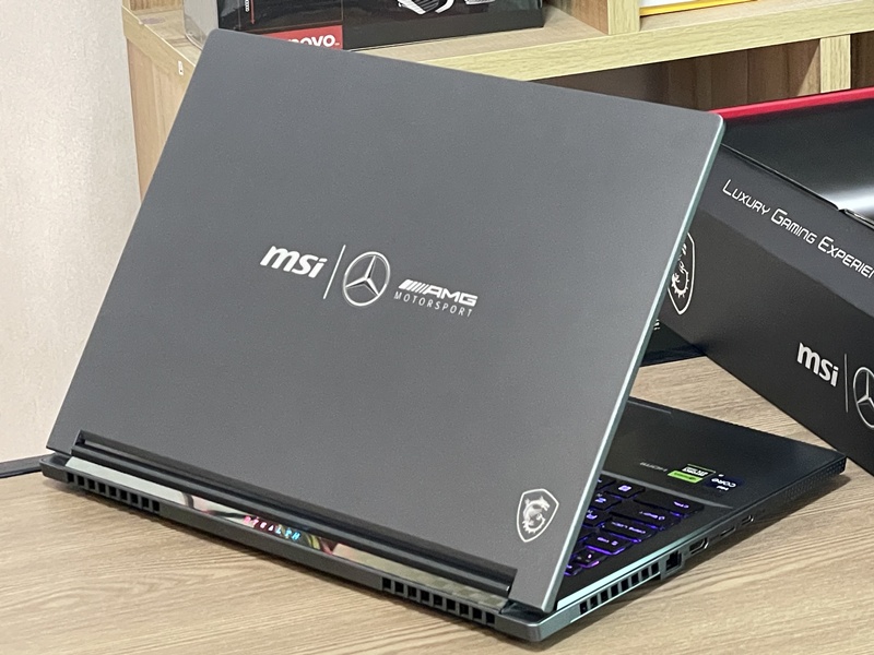 MSI Stealth 16 Mercedes-AMG Motorsport