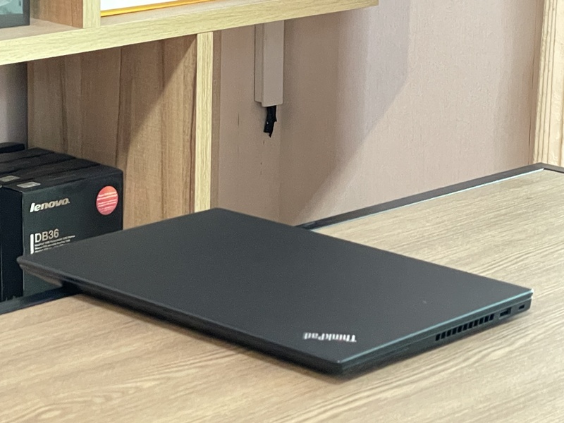 Lenovo Thinkpad T495s