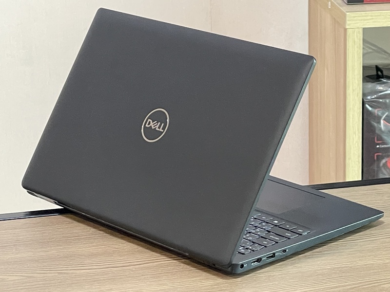 DELL Latitude 3520