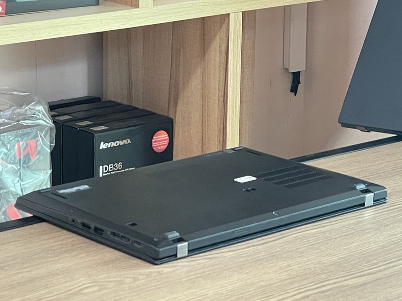 Lenovo Thinkpad X13 G1