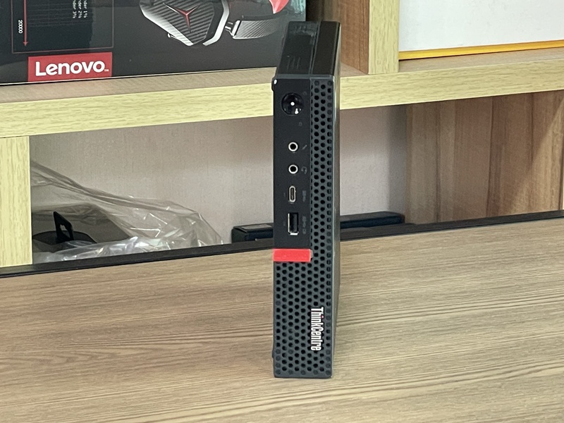 Lenovo Thinkcentre M720q Tiny