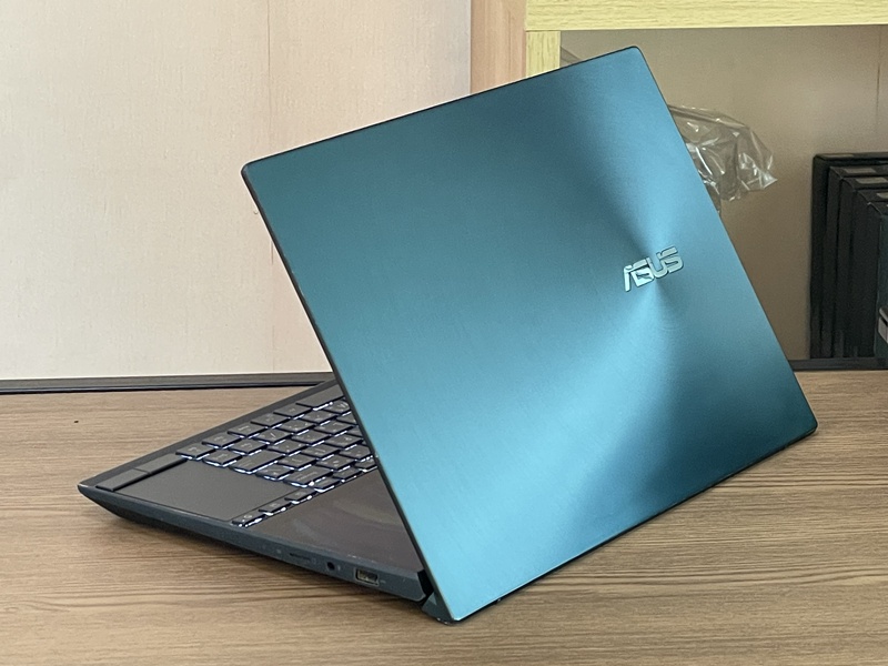 Asus ZenBook Duo UX481FL