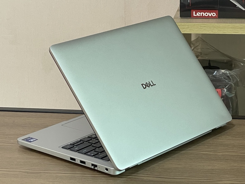 DELL Pro 14 PC14250