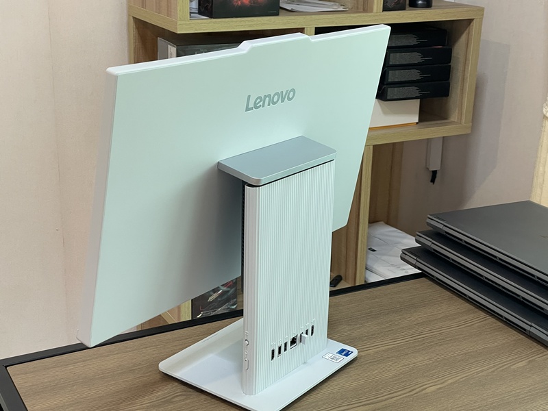 Lenovo IdeaCentre AIO 24ARR9