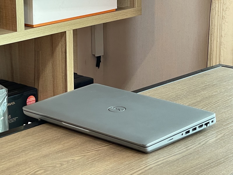 Dell Latitude 5421
