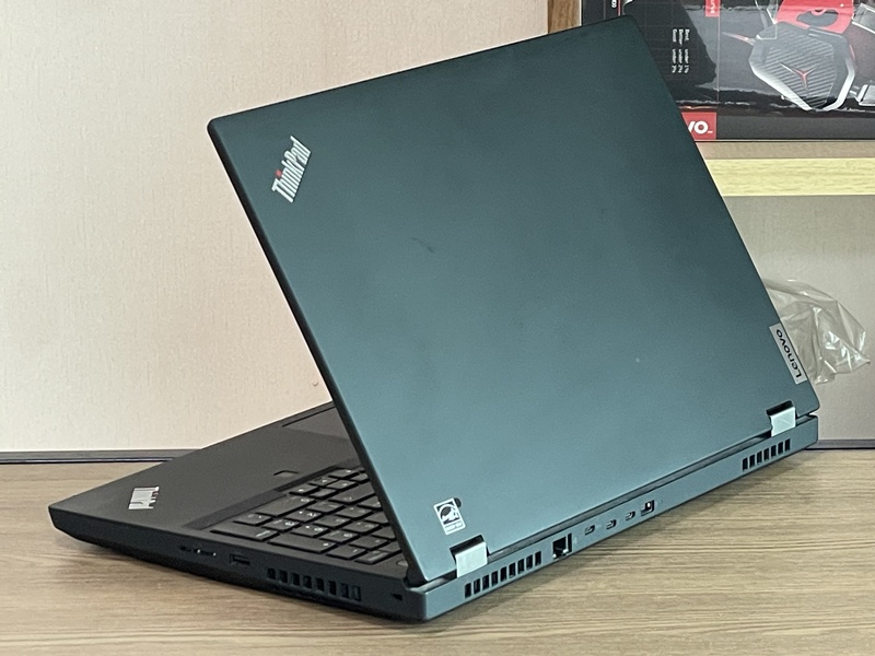 Lenovo ThinkPad P15 G1