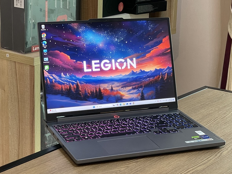Lenovo Legion 5 15IRX9