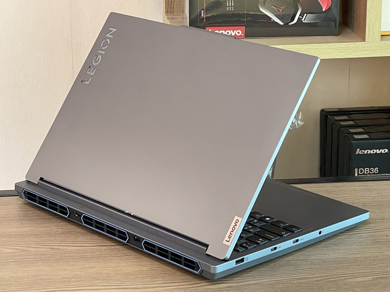 Lenovo Legion 5 15IRX9