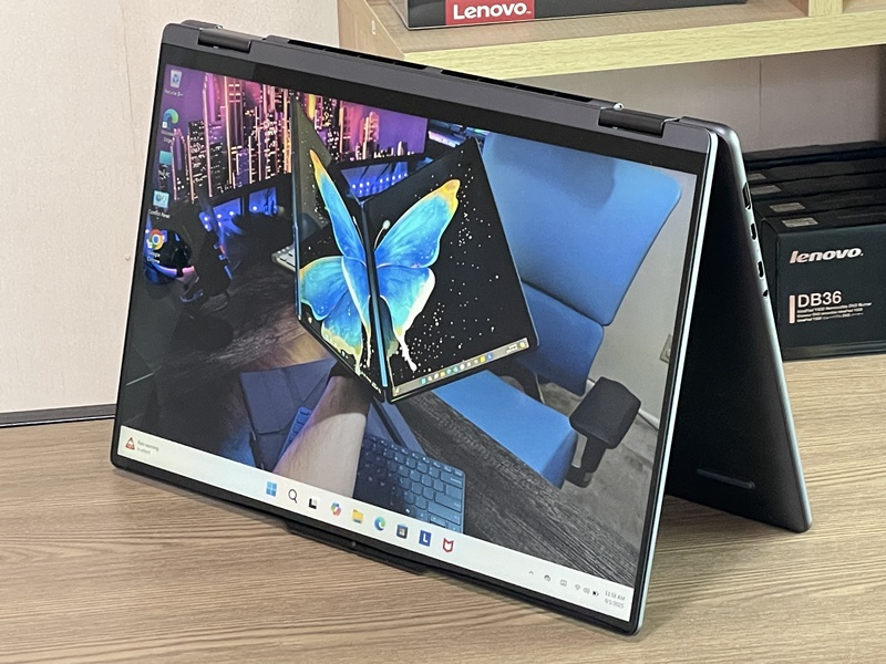 Lenovo Yoga 7i 2-in-1 (16' Gen 9)