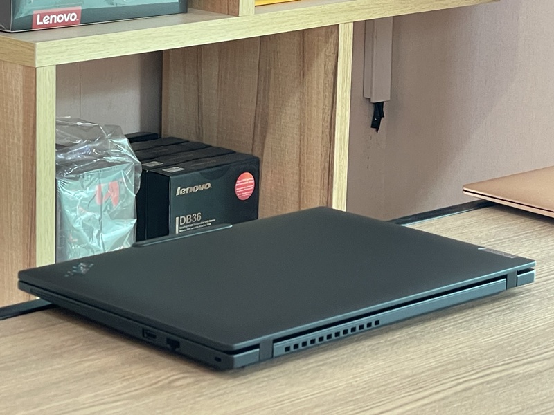 Lenovo ThinkPad T14 Gen 5