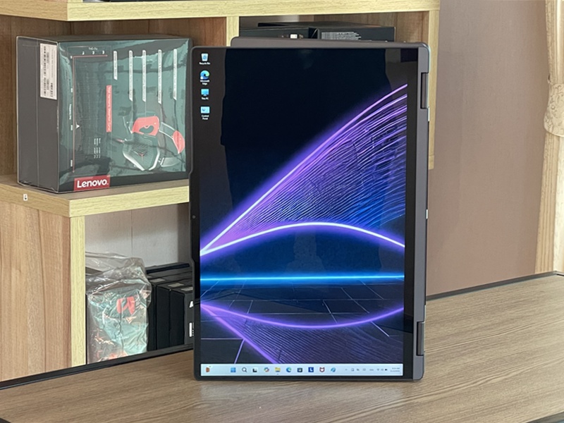 Lenovo Yoga 7i 2-in-1 (16' Gen 9)