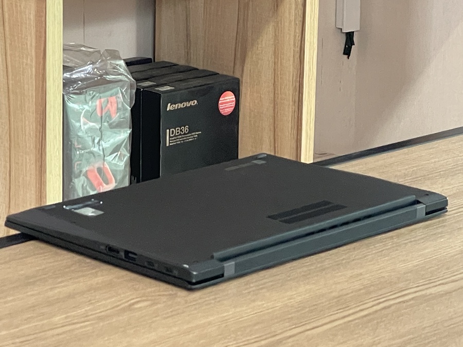 Lenovo ThinkPad X1 Carbon G10