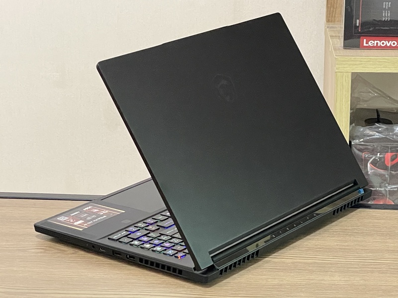 MSI Stealth A16 AI+ A3XWHG-058TH