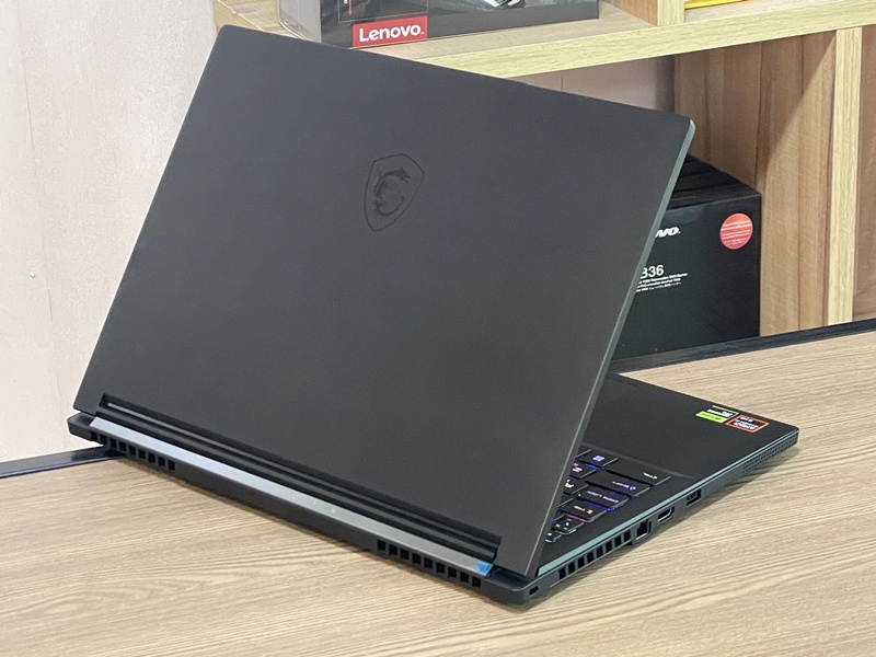 MSI Stealth A16 AI+ A3XWHG-058TH