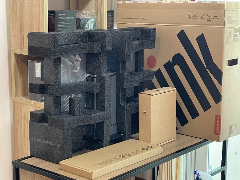 Lenovo ThinkCentre Neo 50a 24 G5