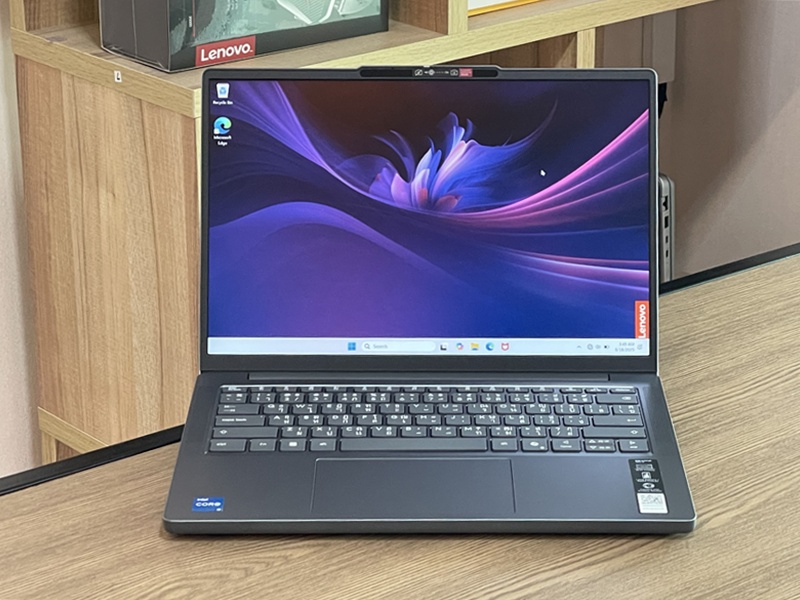 Lenovo IdeaPad Slim 3 14IRH10