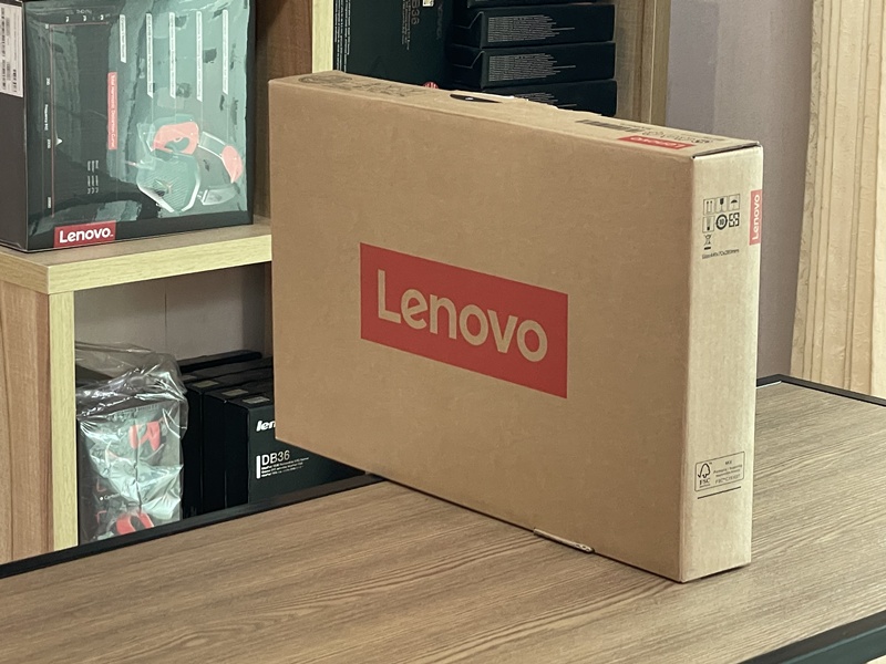 Lenovo IdeaPad Slim 3 14IRH10