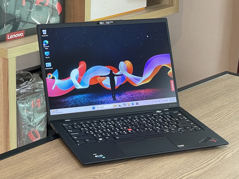 Lenovo ThinkPad X1 Carbon G10