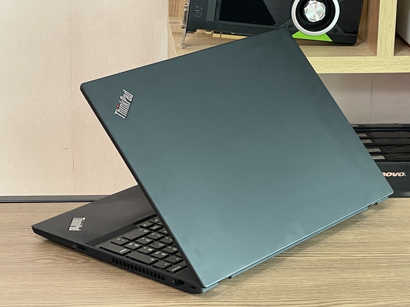 Lenovo ThinkPad T15 G2