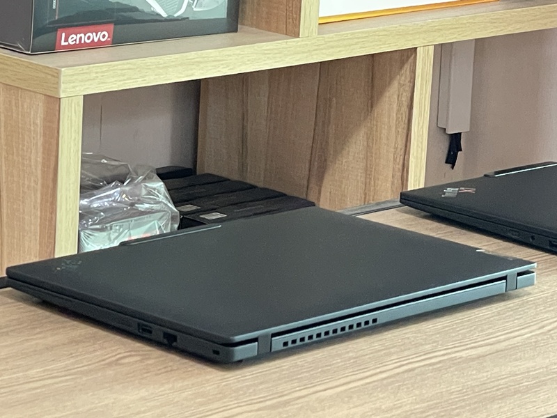 Lenovo ThinkPad T14 Gen 5