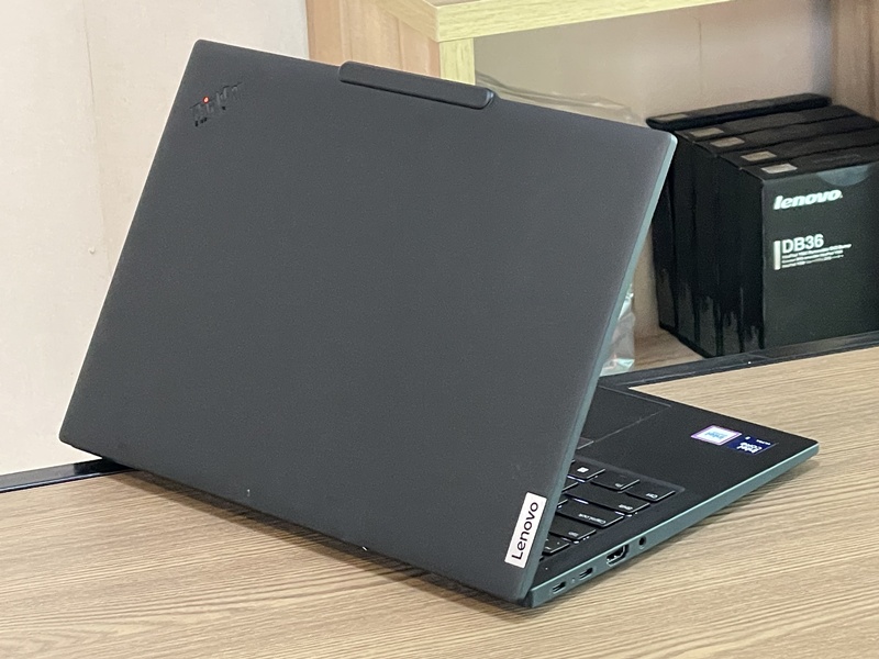 Lenovo ThinkPad T14s Gen 5