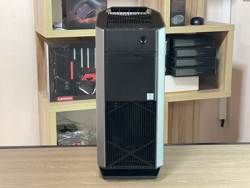 Dell Alienware Aurora R8