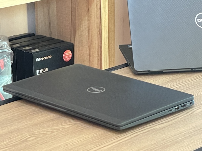 Dell Latitude 7430