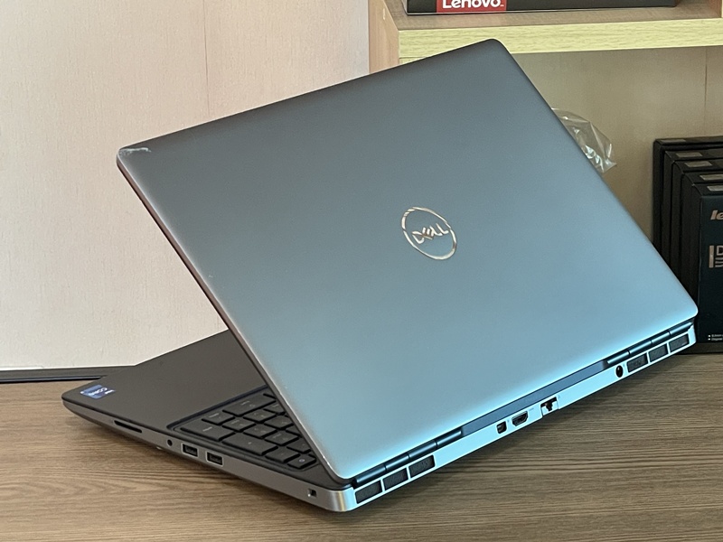 Dell Precision 7560 Mobile WorkStation