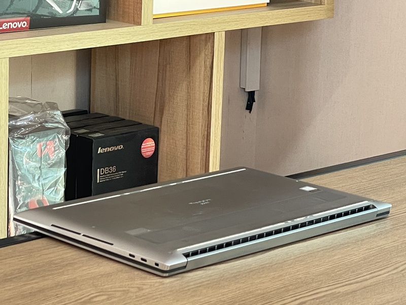 Dell Precision 5560 Mobile WorkStation