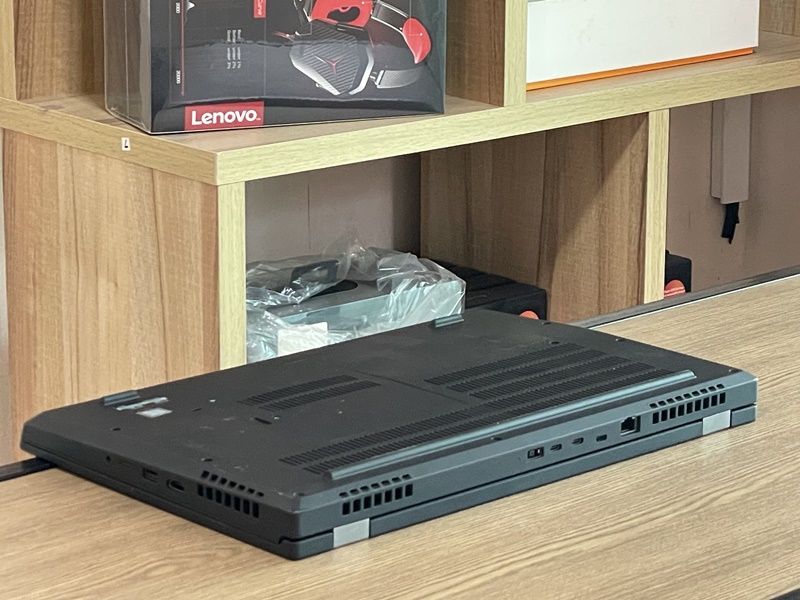 Lenovo ThinkPad P15 G1