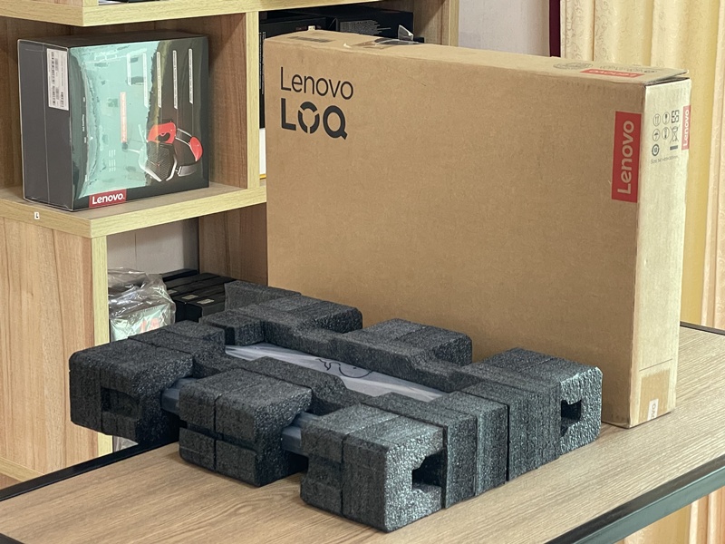 Lenovo LOQ 15IRX9-83DV00LDTA