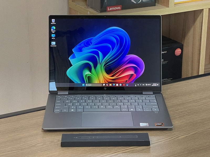 HP OmniBook X Flip 14