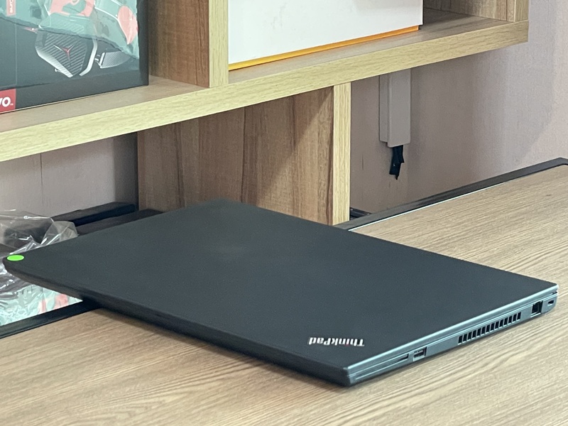 Lenovo ThinkPadT15 G1