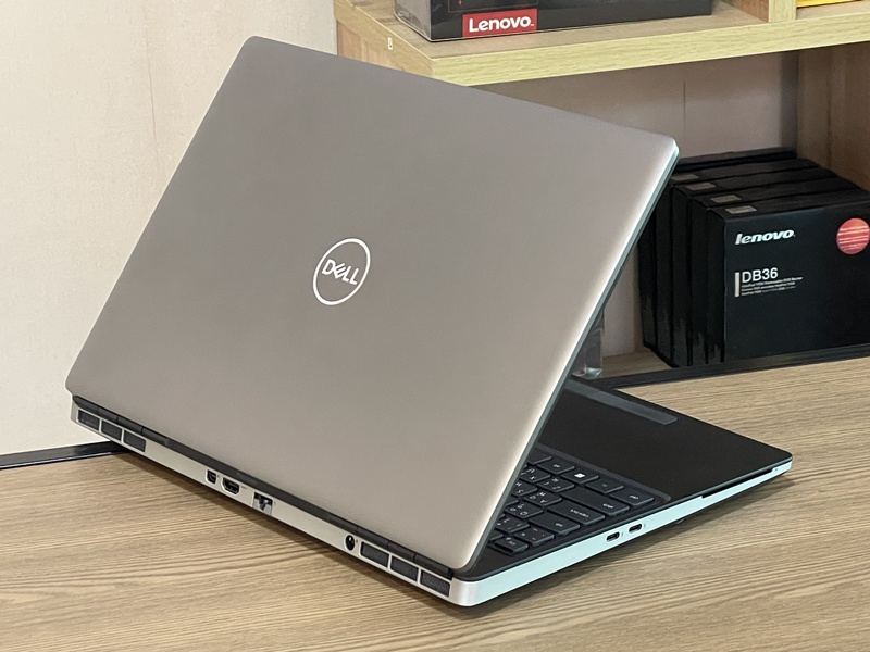 Dell Precision 7560