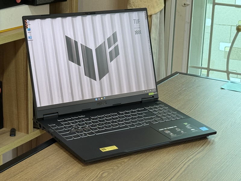 Asus TUF Gaming F16 FX608JM