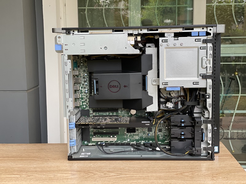 Dell Precision 5820Tower