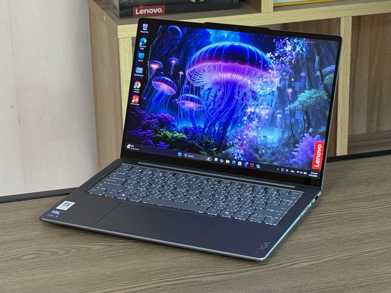 Lenovo Yoga Slim 7i Aura Edition Gen 10