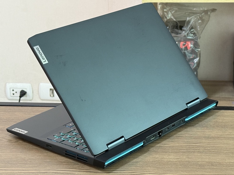 Lenovo IdeaPad Gaming 3 15IAH7