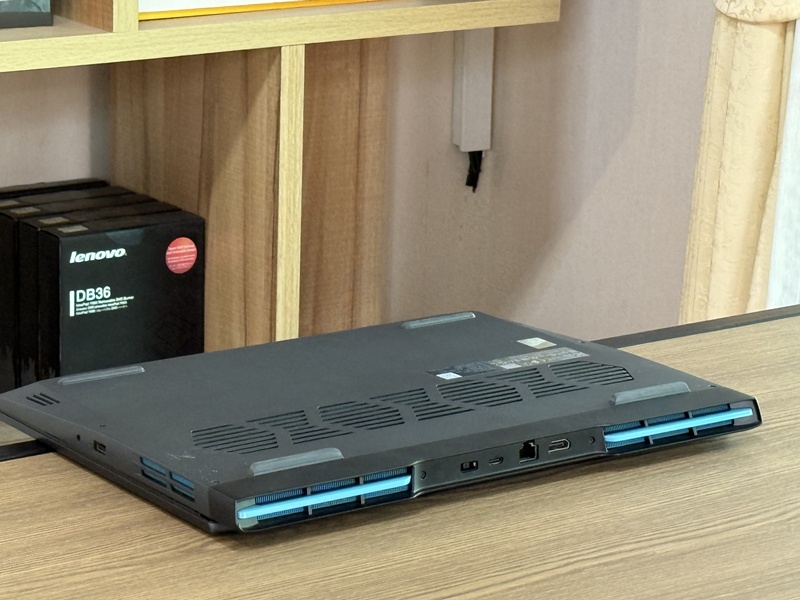 Lenovo IdeaPad Gaming 3 15IAH7