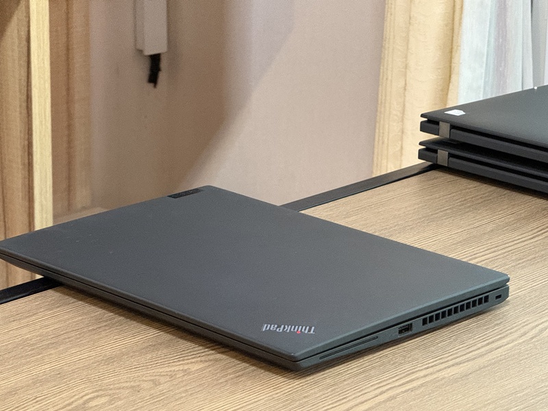 Lenovo Thinkpad X13 G2