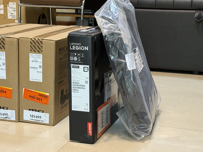 LENOVO LEGION PRO 7 16IAX10H