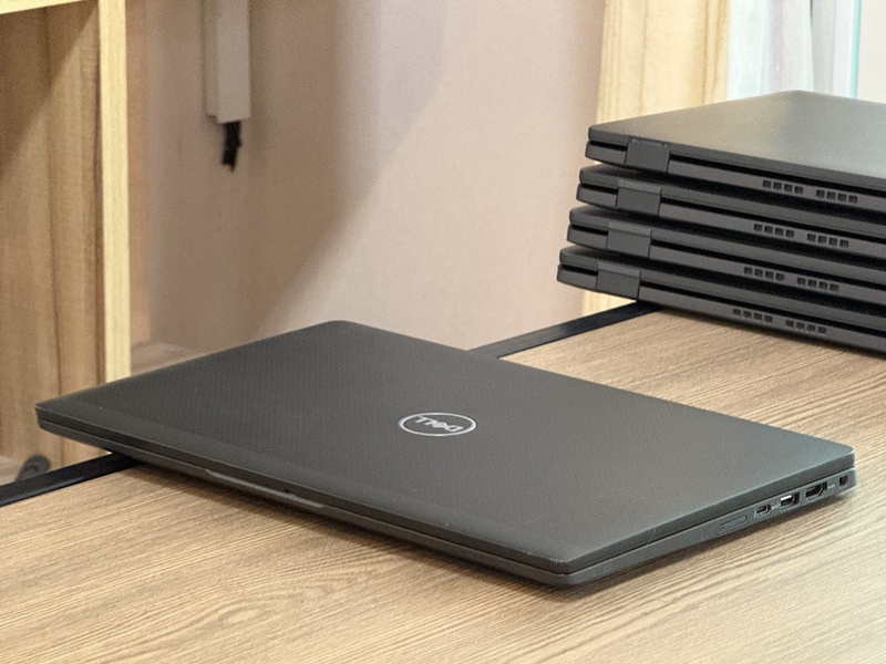 DELL Latitude 7430